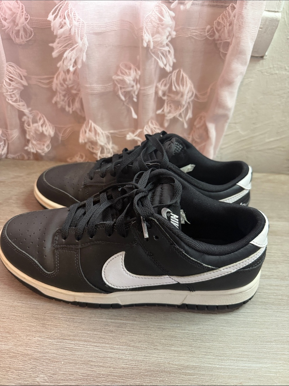 Nike Men's Black & White Low Top Sneakers — Swoosh Accent